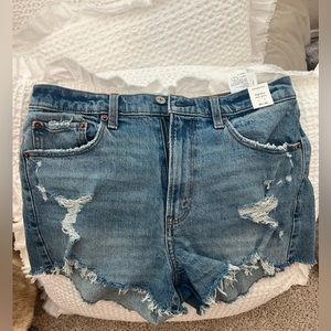 Abercrombie & Fitch - High rise mom short - size 30